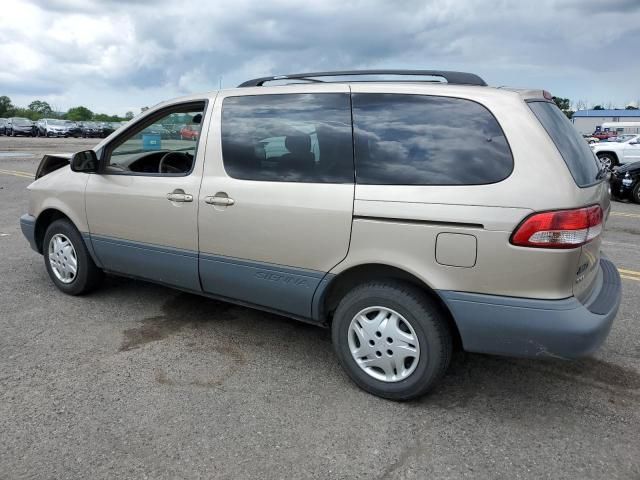 2003 Toyota Sienna CE