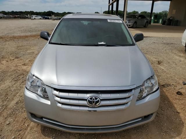 2005 Toyota Avalon XL