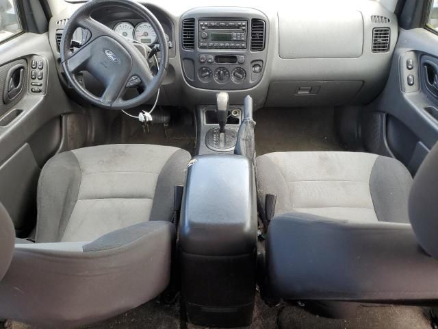 2005 Ford Escape XLS