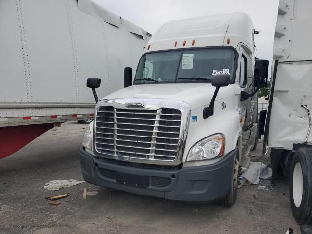 2016 Freightliner Cascadia 125