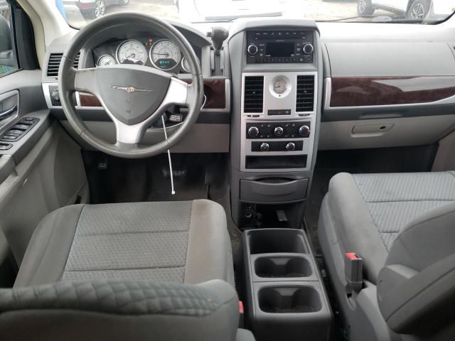 2009 Chrysler Town & Country Touring