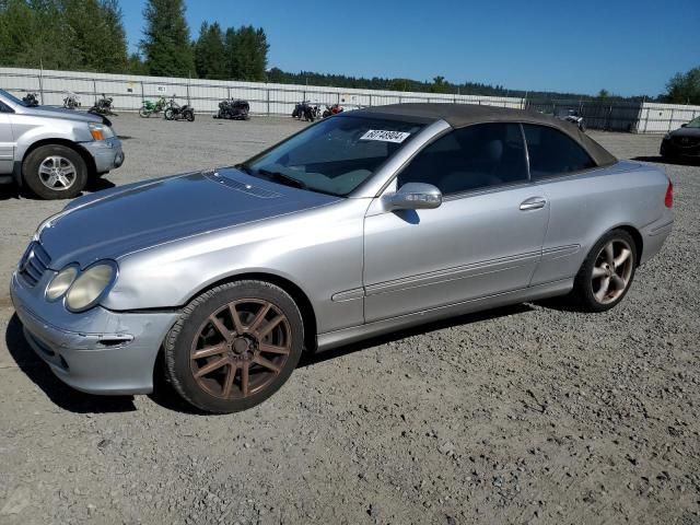 2005 Mercedes-Benz CLK 320