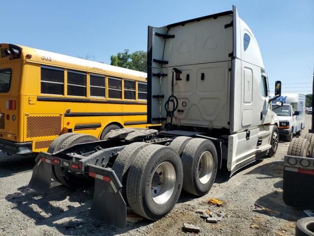 2022 Freightliner Cascadia 126