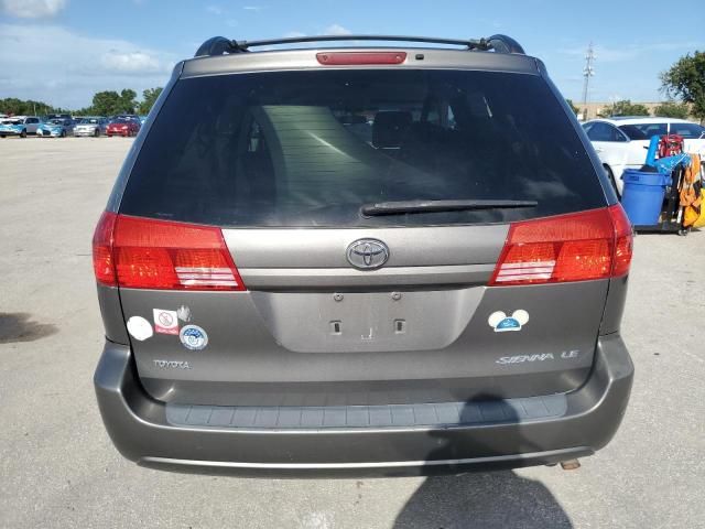 2004 Toyota Sienna CE