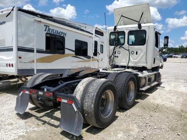 2022 Freightliner Cascadia 116