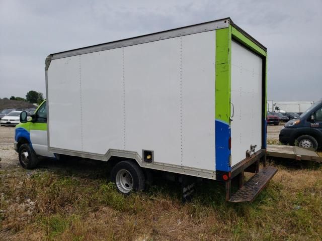 2016 Ford Econoline E350 Super Duty Cutaway Van