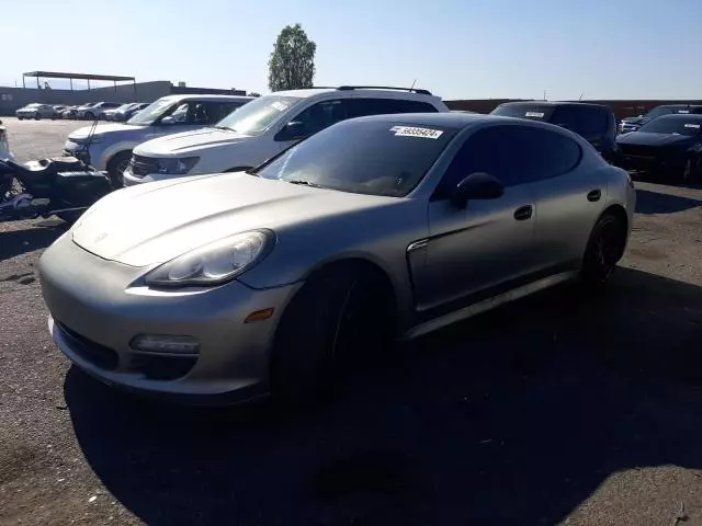 2013 Porsche Panamera 2