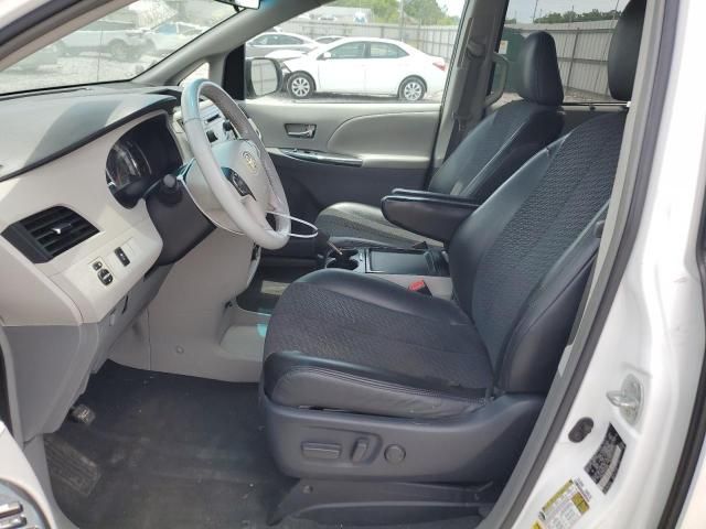 2011 Toyota Sienna Sport