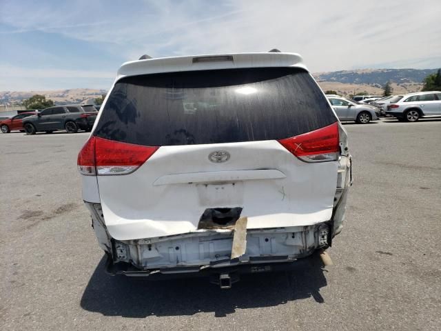 2013 Toyota Sienna LE