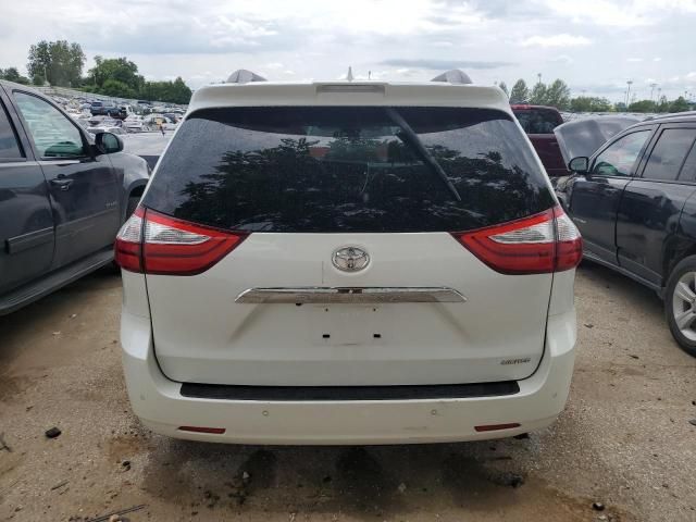 2019 Toyota Sienna XLE