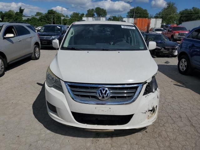 2011 Volkswagen Routan SE