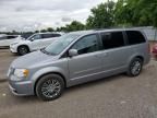 2014 Chrysler Town & Country Touring L