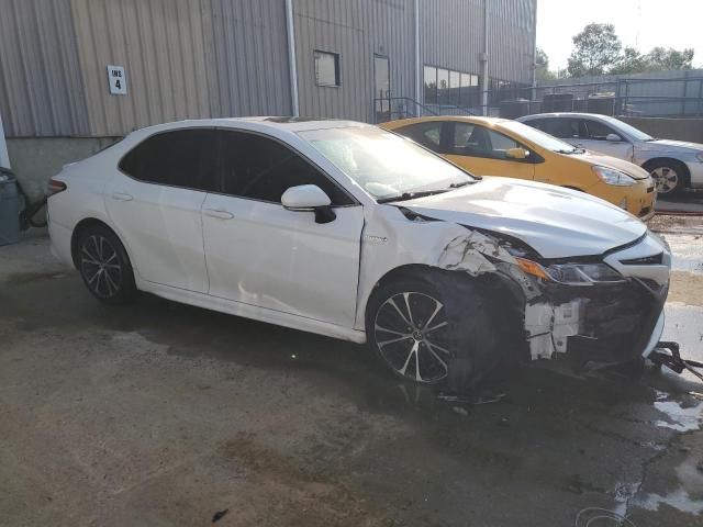 2020 Toyota Camry SE