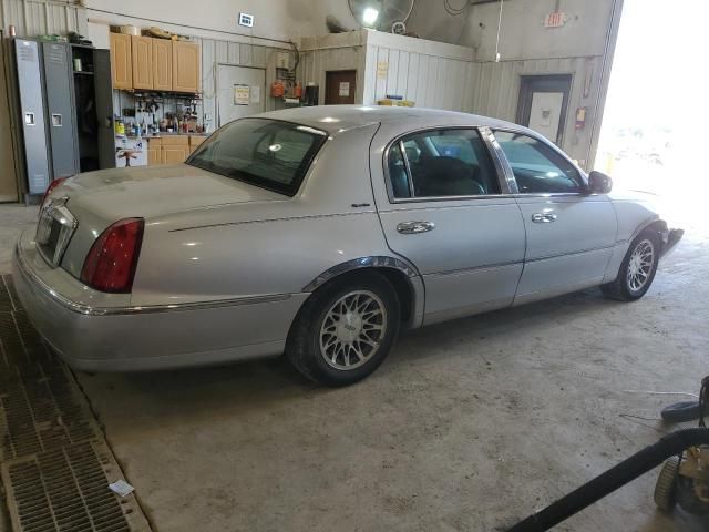 2001 Lincoln Town Car Signature