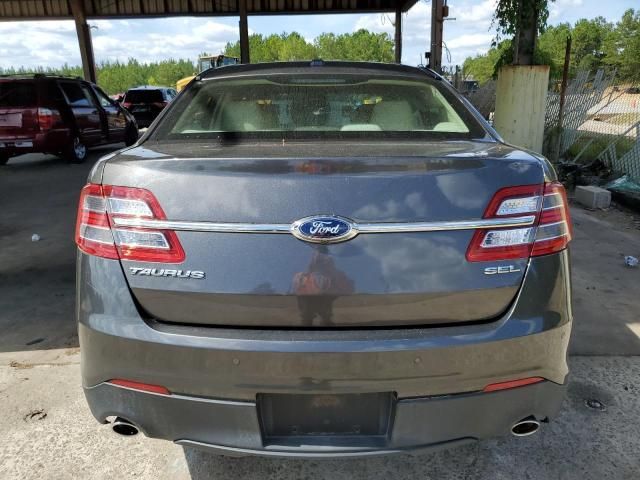 2015 Ford Taurus SEL