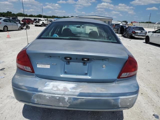 2005 Ford Taurus SE