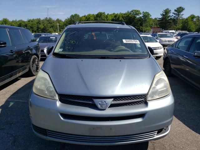 2004 Toyota Sienna CE