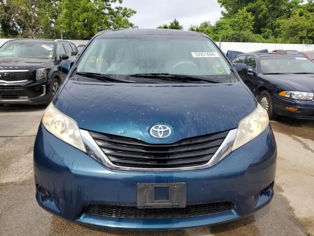 2012 Toyota Sienna LE