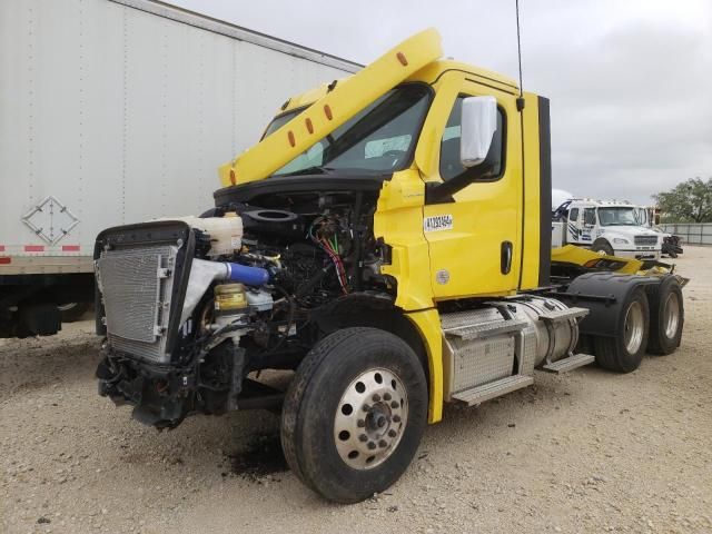 2024 Freightliner Cascadia 126