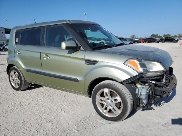 2011 KIA Soul +