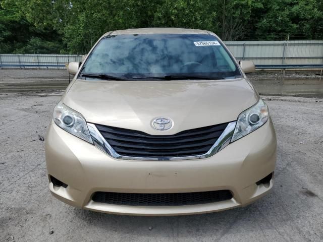 2012 Toyota Sienna LE