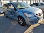 2010 Volkswagen Routan SE