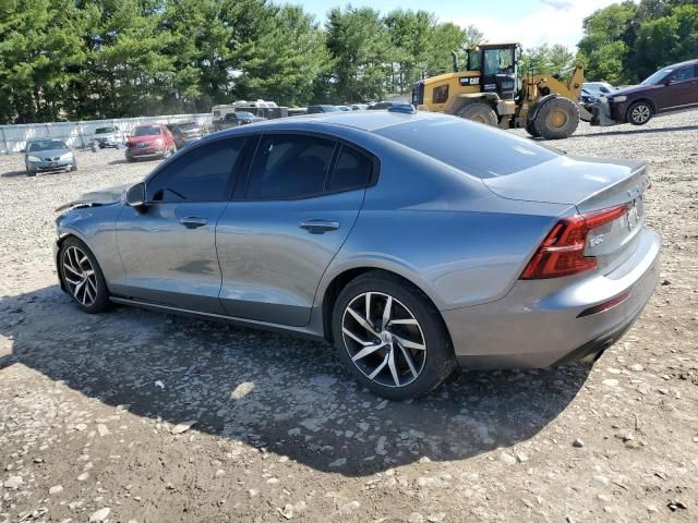 2019 Volvo S60 T6 Momentum