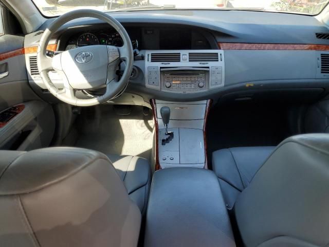 2005 Toyota Avalon XL