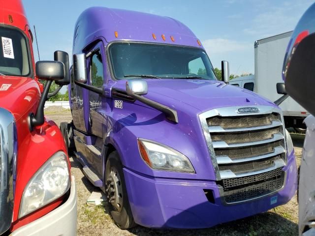 2019 Freightliner Cascadia 126