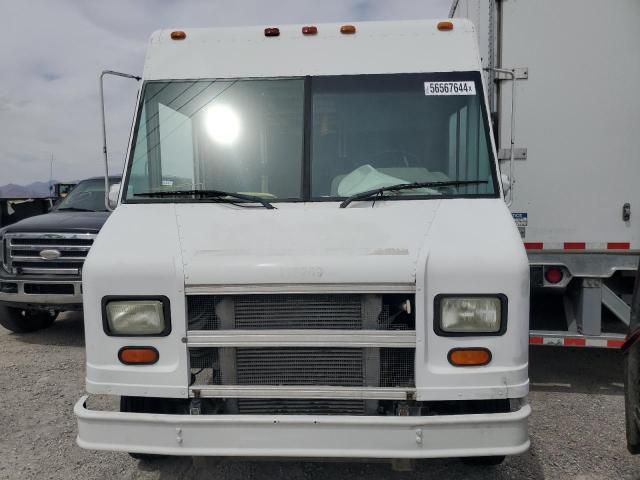 1999 Freightliner Chassis M Line WALK-IN Van