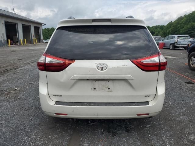 2017 Toyota Sienna XLE