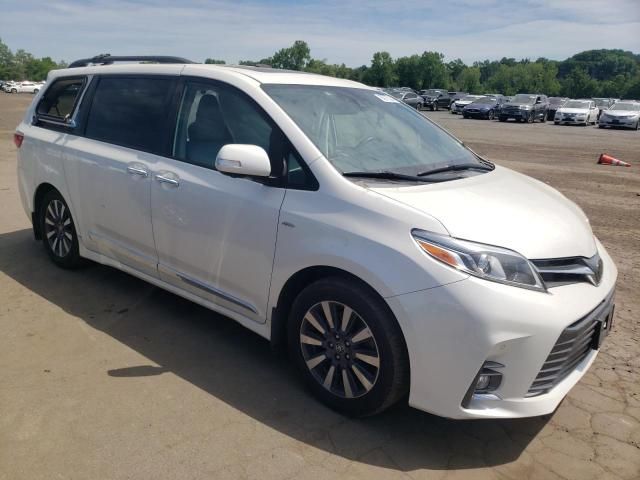 2020 Toyota Sienna XLE