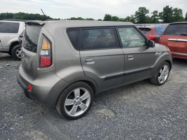 2010 KIA Soul +