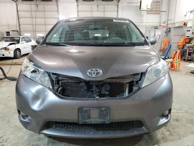 2011 Toyota Sienna XLE