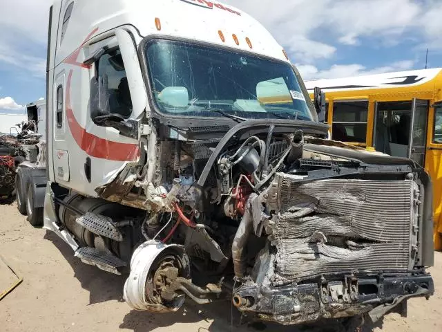 2023 Freightliner Cascadia 126