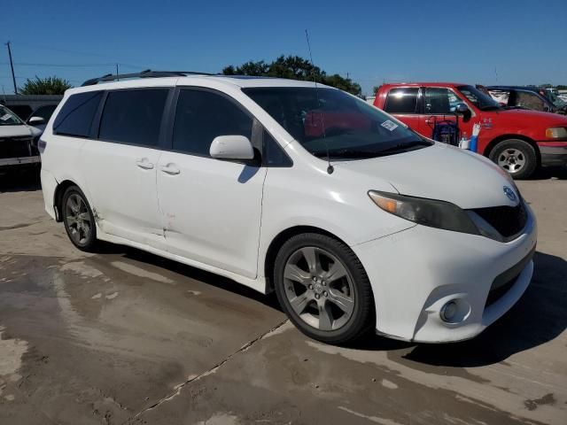 2012 Toyota Sienna Sport