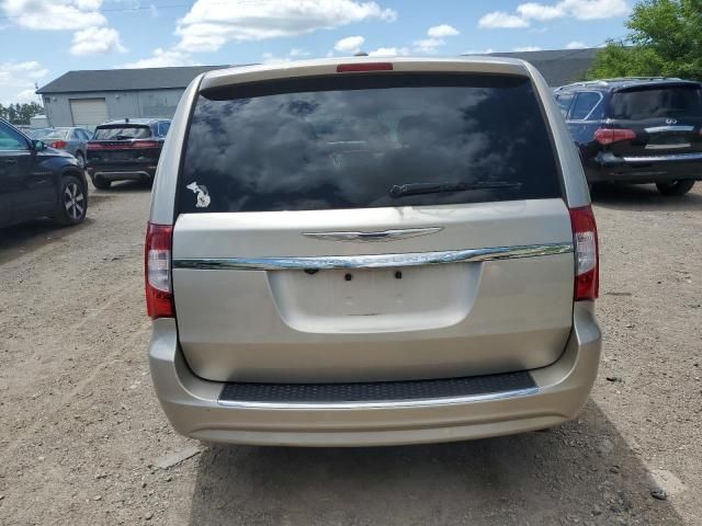 2016 Chrysler Town & Country Touring