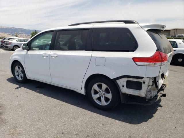 2013 Toyota Sienna LE