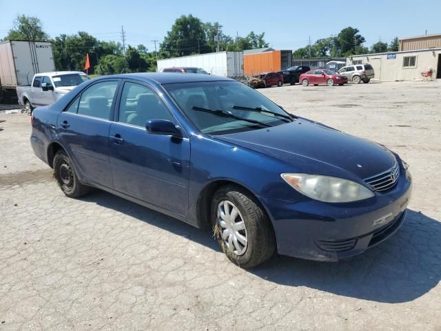 2005 Toyota Camry LE