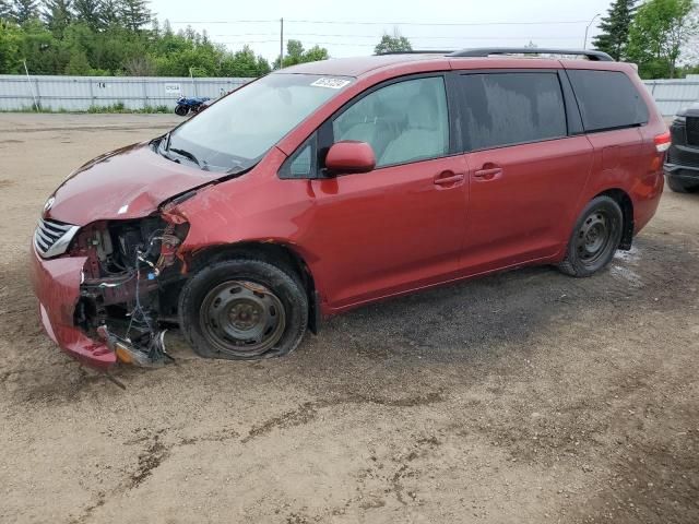 2012 Toyota Sienna LE