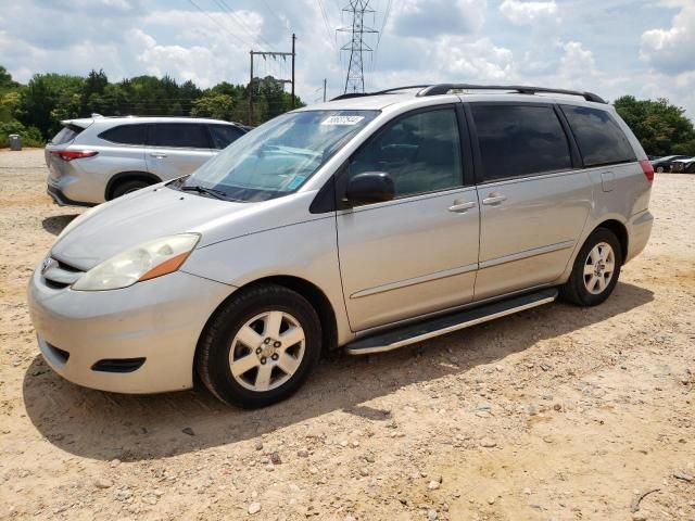 2009 Toyota Sienna CE