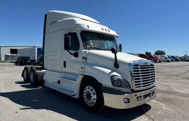 2018 Freightliner Cascadia 125