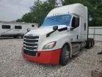 2019 Freightliner Cascadia 126