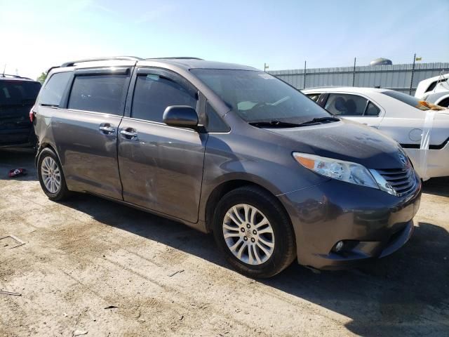 2015 Toyota Sienna XLE