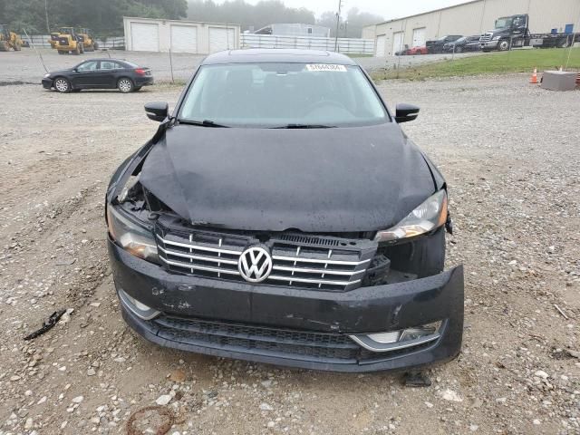 2013 Volkswagen Passat SEL