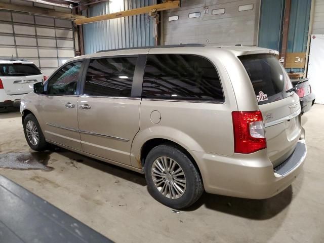 2013 Chrysler Town & Country Touring L