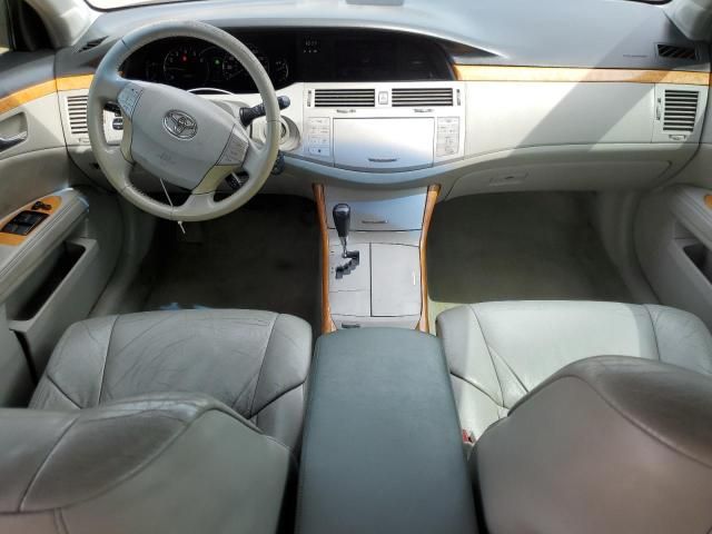 2005 Toyota Avalon XL