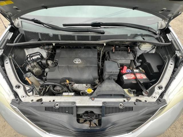 2012 Toyota Sienna LE