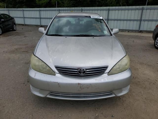 2005 Toyota Camry LE