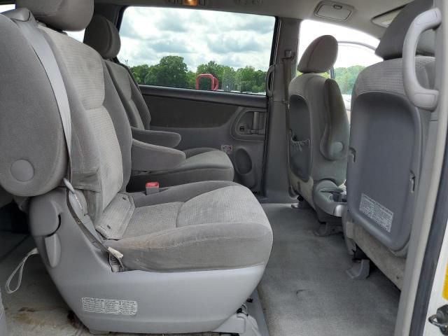 2007 Toyota Sienna CE